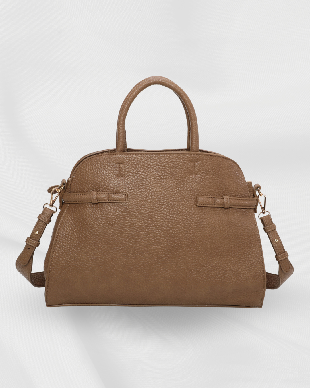 Mala clássica com fivela dourada